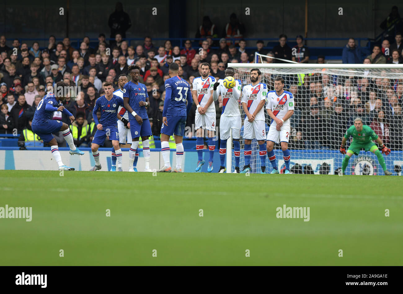 William von Chelsea feuert einen Freistoß am Ziel während der Chelsea vs Crystal Palace Premier League match nur an der Stamford Bridge - Redaktionelle Verwendung, Lizenz Stockfoto