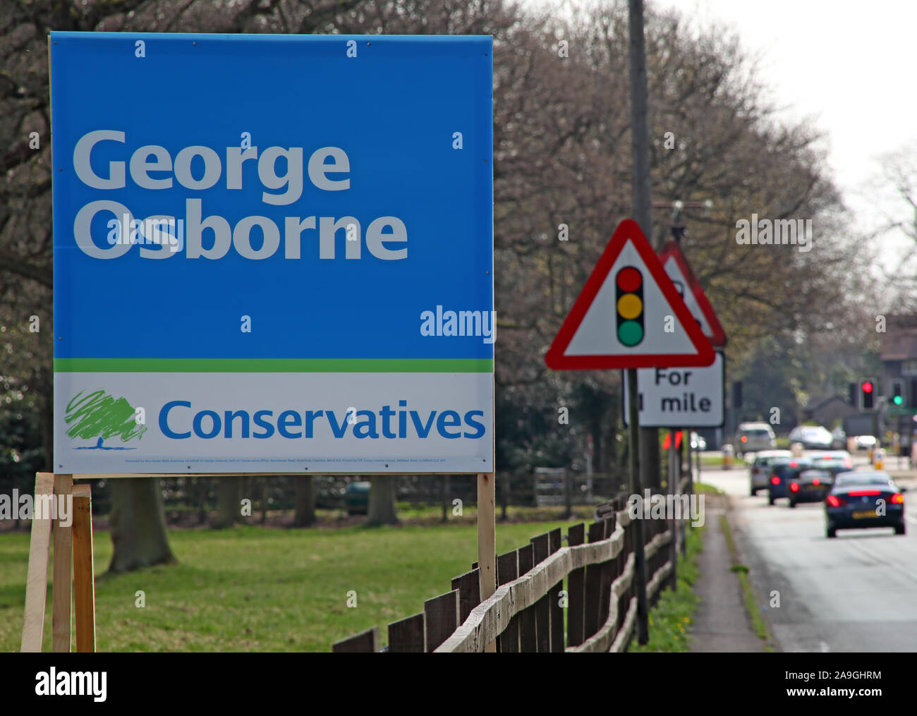 Poster zur Wahl der Konservativen George Osborne, Wahlkreis Tatton 2010 General Election, Mere, Knutsford, Cheshire, England, UK, WA16 6LJ Stockfoto