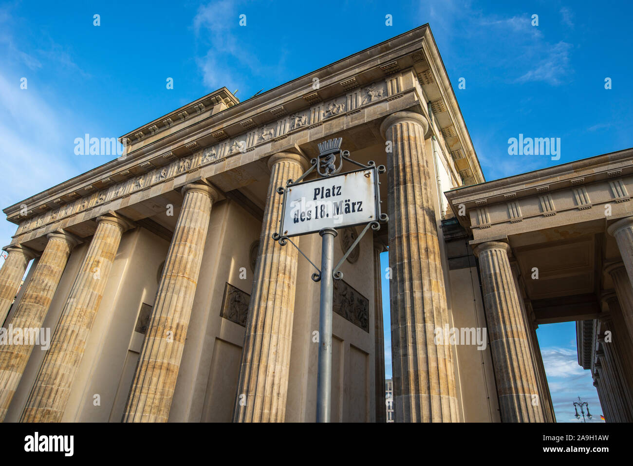 Blick auf das Brandenburger Tor in Berlin, Deutschland Stockfoto