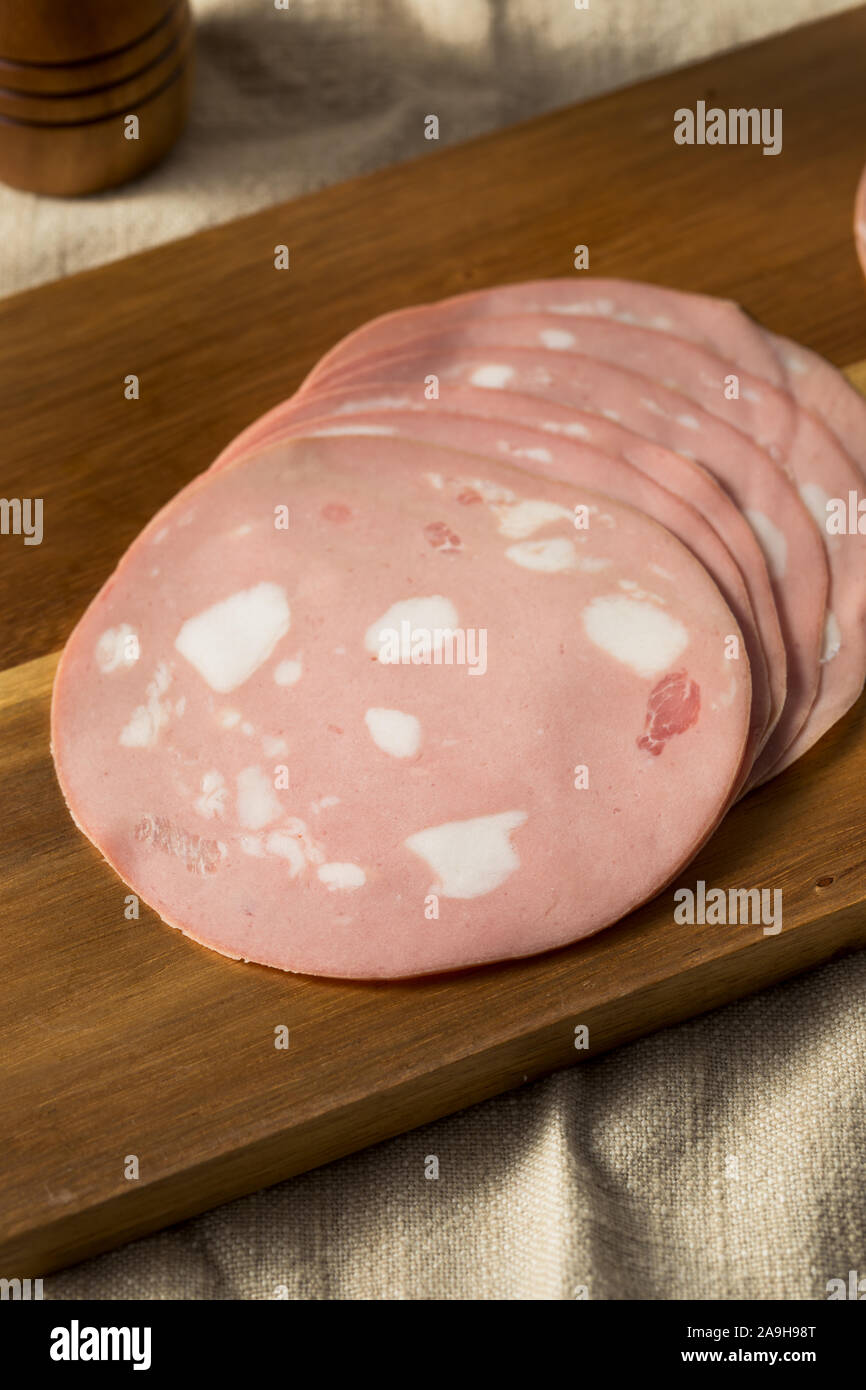 Organische Scheiben Mortadella Bologna Fleisch zu essen Stockfoto