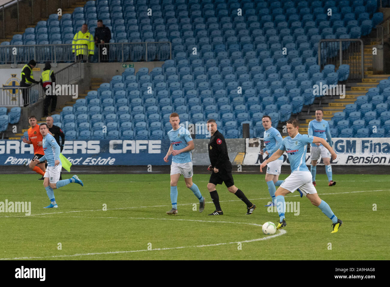 Ballymena, Nordirland 9. November, 2019. Fußball: Ballymena United vs Carrick Förster Danske Bank Premiership Spiel in Ballymena Showground Stockfoto