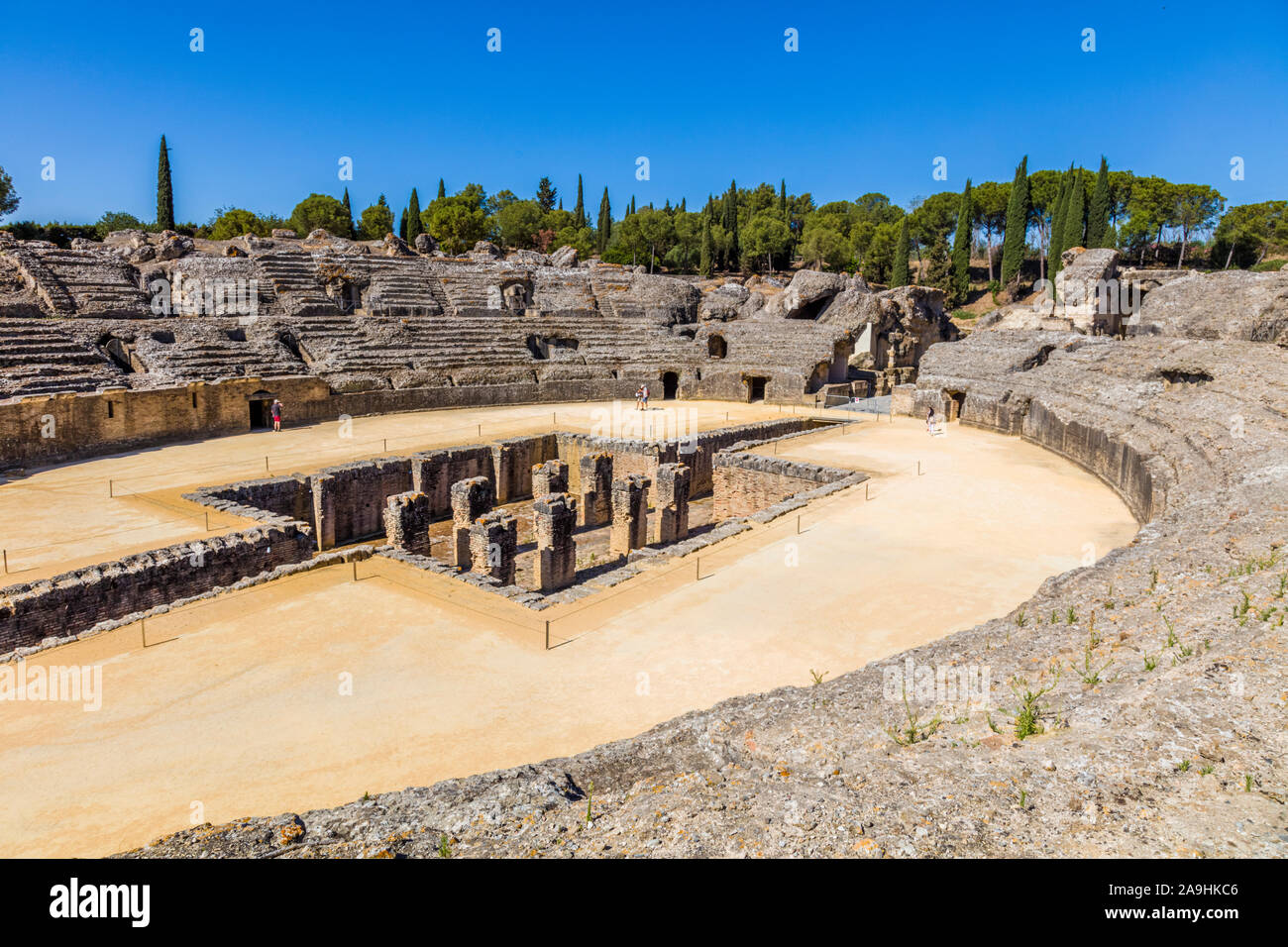 Das Amphitheater oder Kolosseum am römischen Siedlungen von Italica in Dorf Santiponcethe Spanien Stockfoto