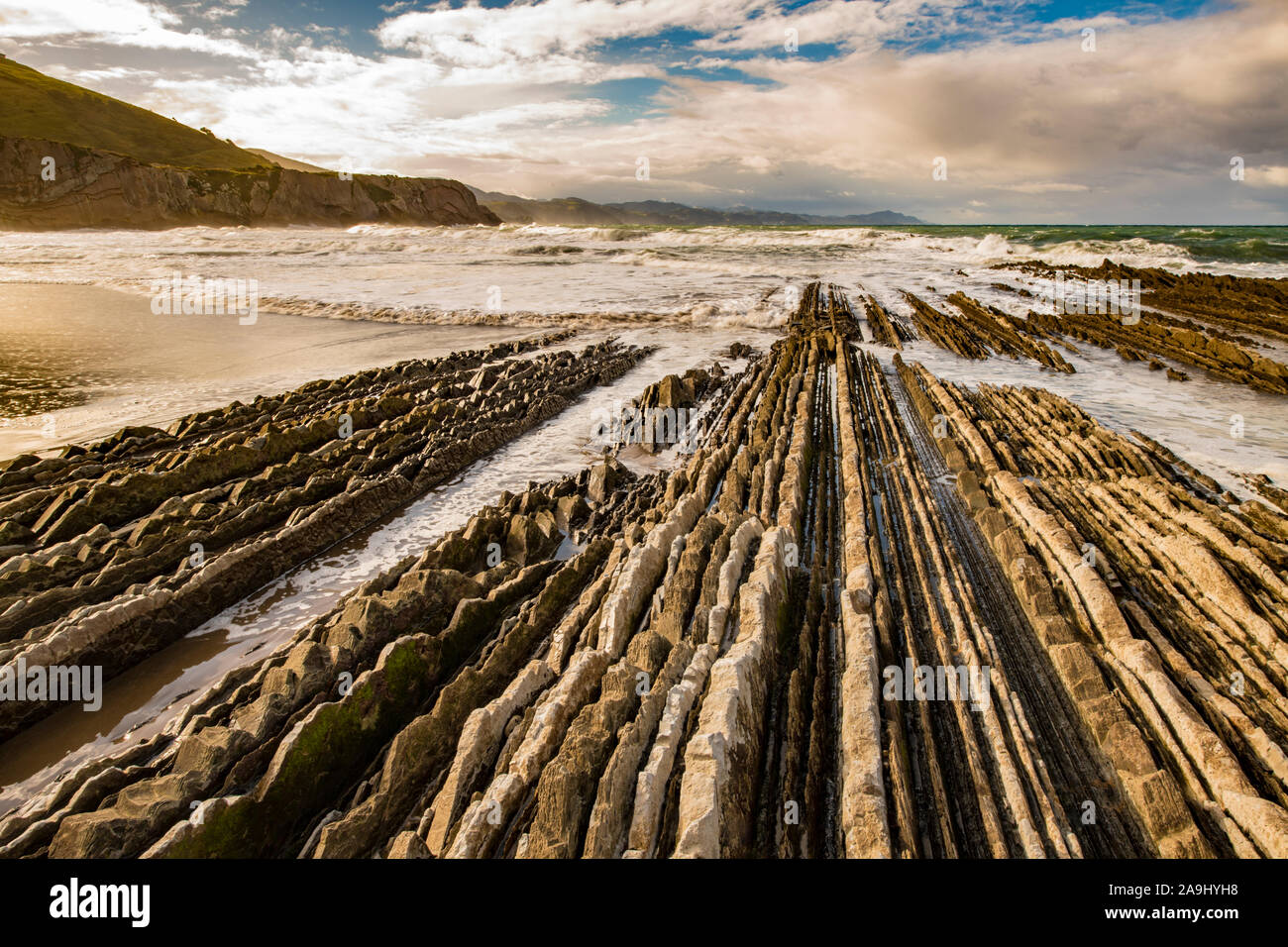 Flysch Formationen, Zumaia Strand, Spanien, Baskenland Nordküste, Atlantik Stockfoto