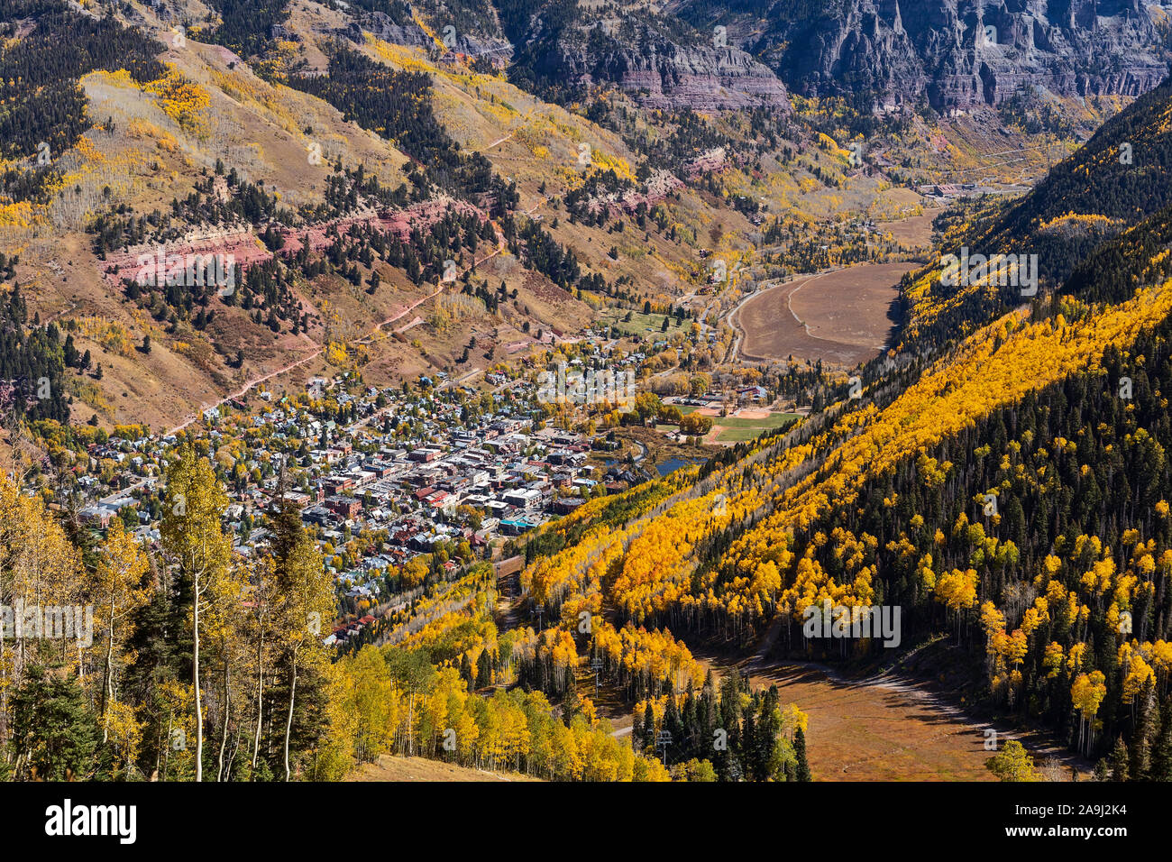 Malerische Herbstansicht von Telluride, Colorado vom Bahnhof San Sofia Stockfoto
