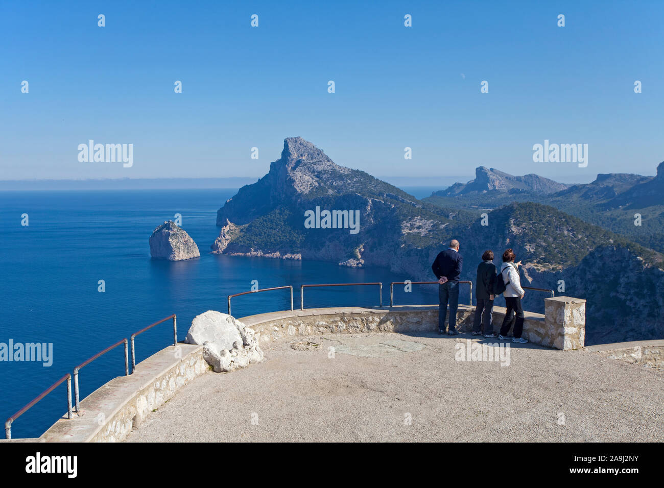 Aussichtspunkt Mirador de Mal Pas an der Straße nach Kap Formentor, Mallorca, Balearen, Spanien Stockfoto