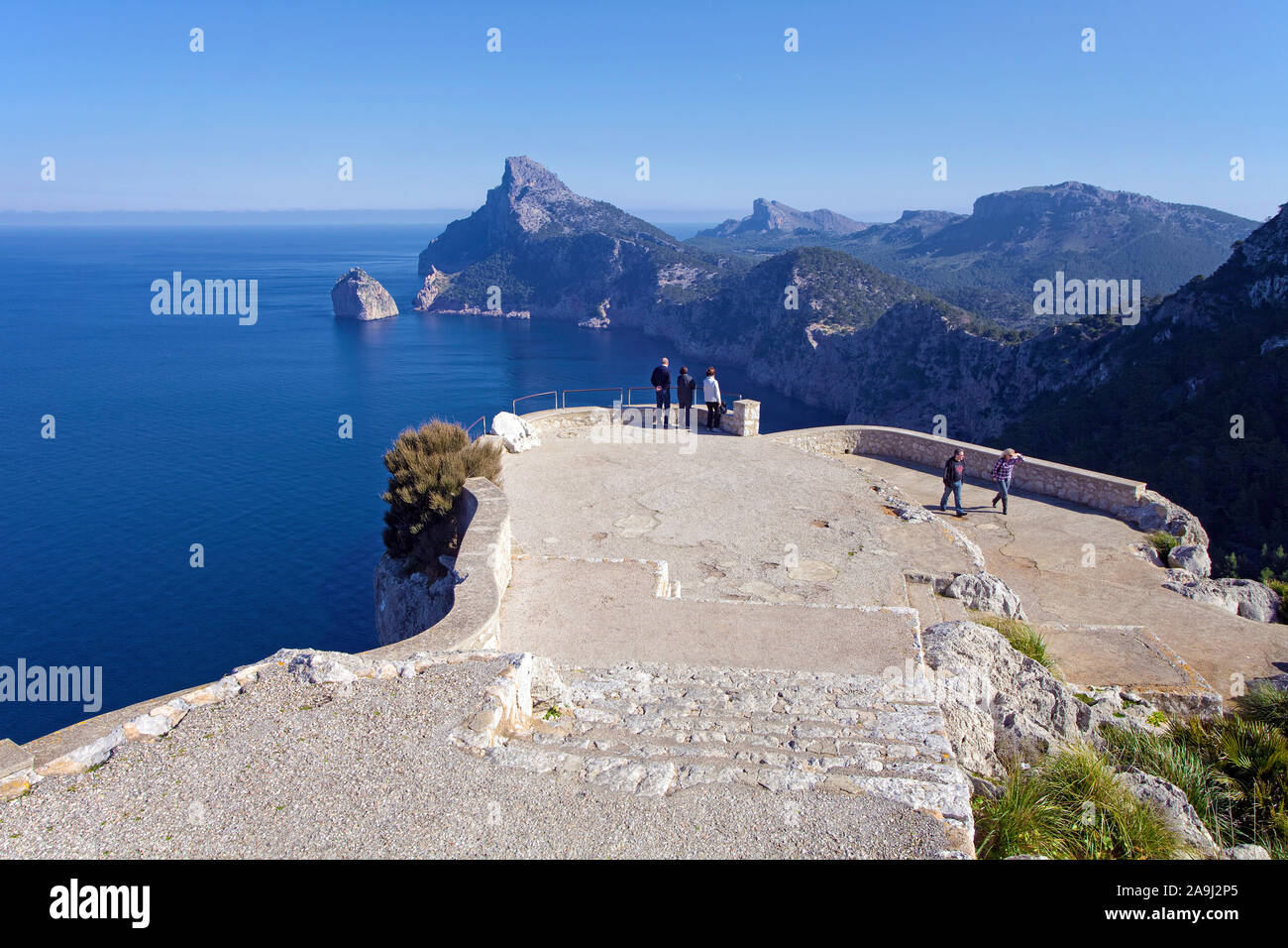 Aussichtspunkt Mirador de Mal Pas an der Straße nach Kap Formentor, Mallorca, Balearen, Spanien Stockfoto