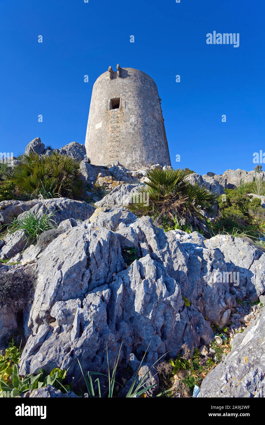 Alte historische Watch Tower von Almallutx, Talayot de Almallutx, am Kap Formentor, Mallorca, Balearen, Spanien Stockfoto