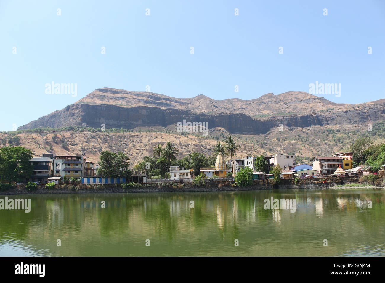 Gautam See in der Nähe der berühmten Trimbakeshwar Heiligtum in Maharashtra, Indien Stockfoto