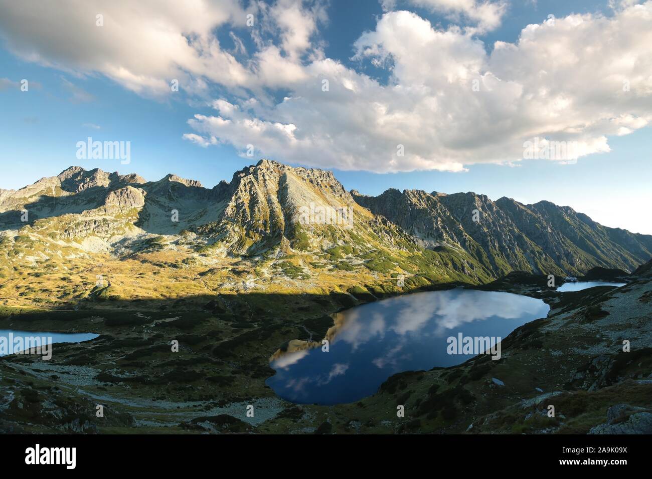 Panoramablick auf die Tatra. Die Tatra sind die höchsten Gipfel der Karpaten auf die polnisch-slowakische Grenze. Stockfoto