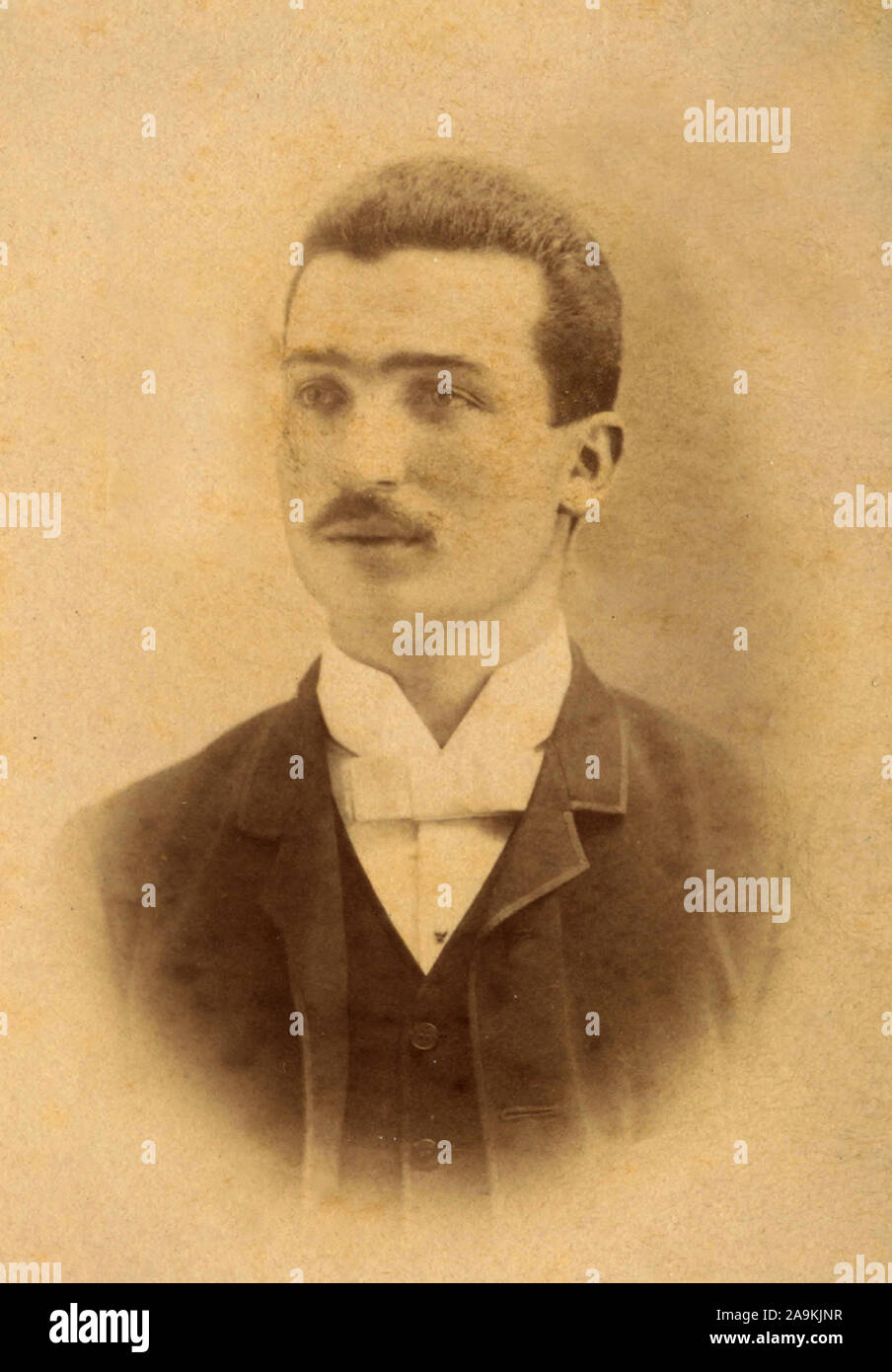 Porträt eines Mannes mit Schnurrbart, Italien Stockfoto