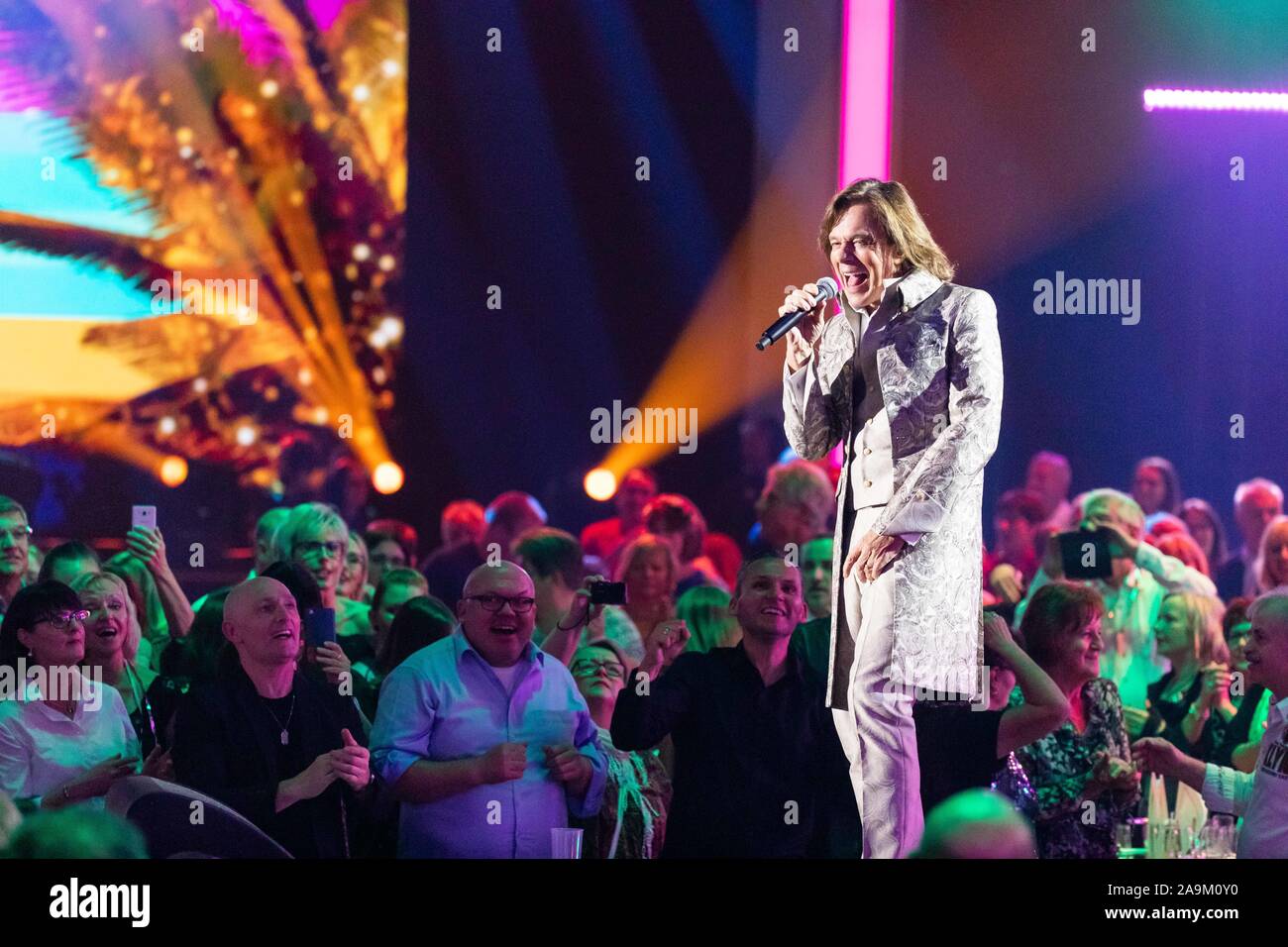 15 November 2019, Baden-Württemberg, Offenburg: Der Musiker Jürgen Drews während der Aufnahmen zu den Silvester zeigen, BR, ORF und SRF führt. Foto: Philipp von Ditfurth/dpa Stockfoto