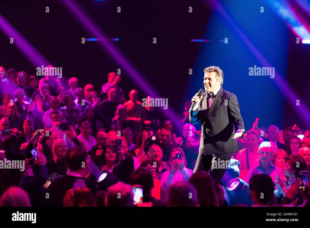 15 November 2019, Baden-Württemberg, Offenburg: Der Musiker Thomas Anders während der Aufnahmen zu den Silvester zeigen, BR, ORF und SRF führt. Foto: Philipp von Ditfurth/dpa Stockfoto