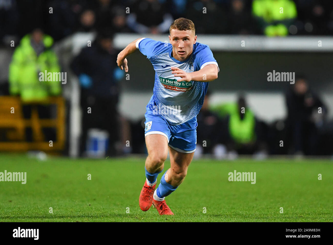 Nottingham, UK. 16. Nov 2019. Lewis Hardcastle (10) von Barrow AFC während des Vanarama nationalen Liga Match zwischen Notts County und Barrow am Meadow Lane, Nottingham am Samstag, den 16. November 2019. (Credit: Jon Hobley | MI Nachrichten) Editorial nur mit der Credit: MI Nachrichten & Sport/Alamy leben Nachrichten Stockfoto