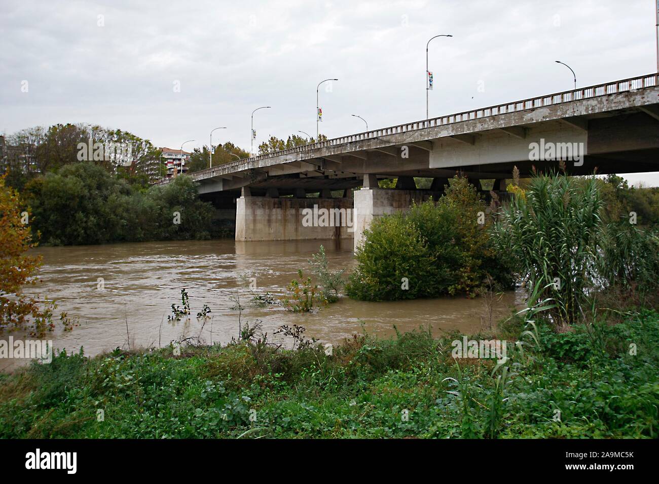 ROMA - PONTE MARCONI - FIUME TEVERE Stockfoto