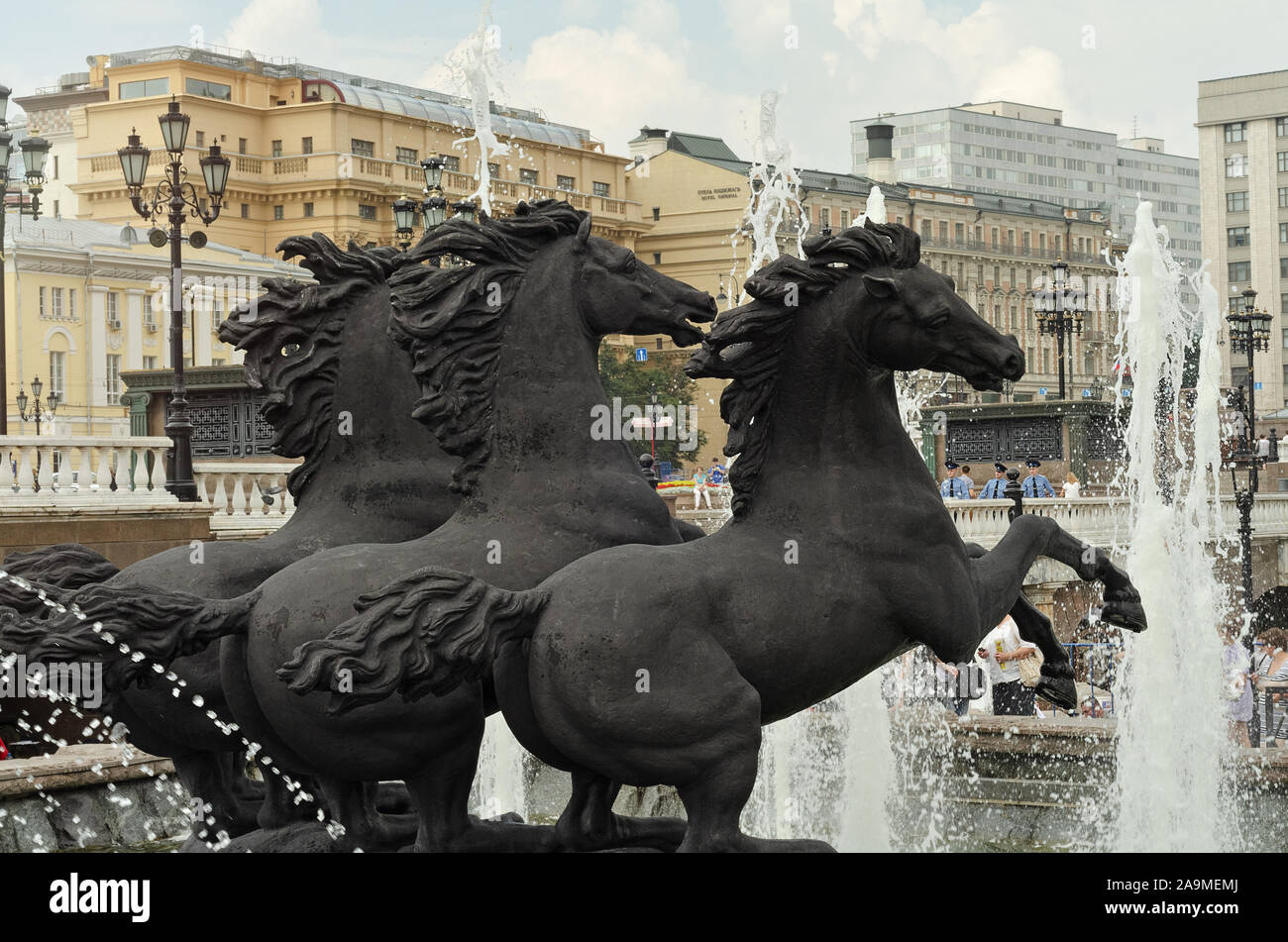 Pferde Brunnen Komplex vier Elemente, auf Manezh Platz in der Nähe des Kreml in Moskau. Russland, Moskau, den 6. August 2013 Stockfoto