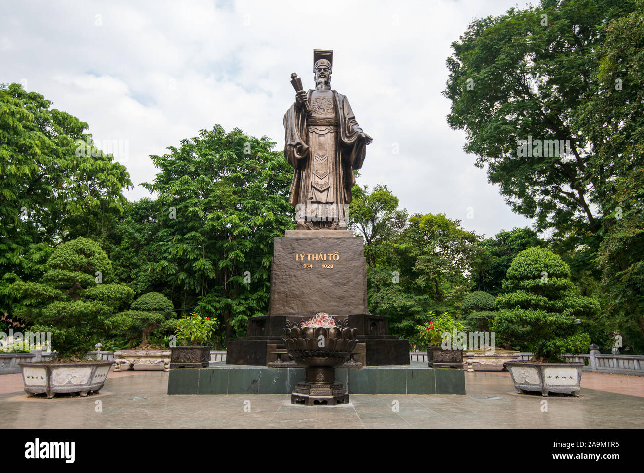 Die Statue von König Le Thai in Hanoi, Hauptstadt von Vietnam Stockfoto