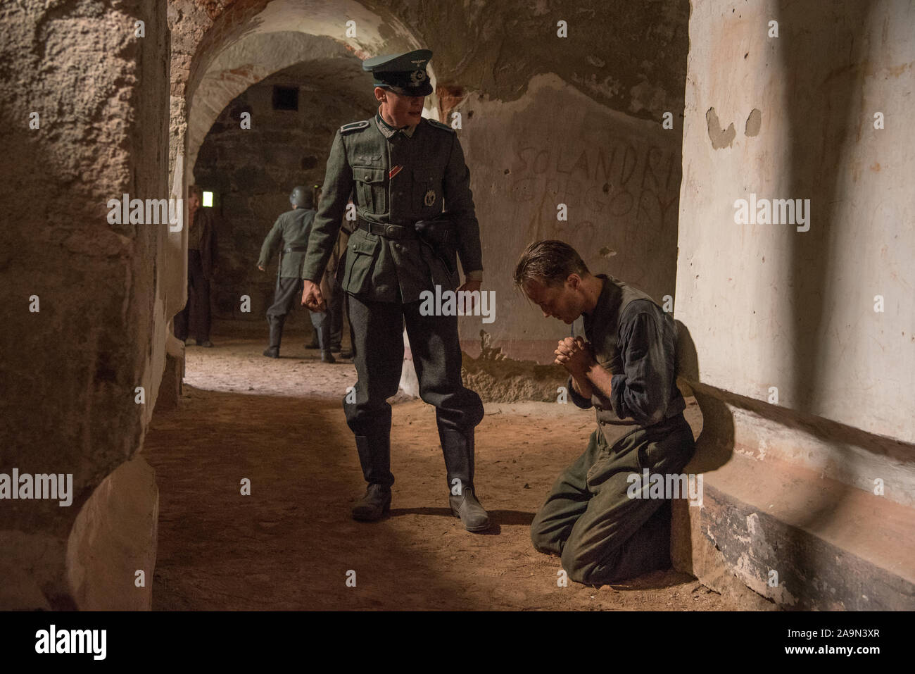 Erscheinungsdatum: Januar 17, 2020 TITEL: ein verborgenes Leben STUDIO: Fox Searchlight Regie: Terrence Malick PLOT: Die österreichische St. Franz Jagerstatter, Kriegsdienstverweigerer, sich weigert, für die Nazis im Zweiten Weltkrieg zu kämpfen In den Hauptrollen: August Diehl als Franz Jagerstatter. (Bild: © Fox Searchlight/Entertainment Bilder) Stockfoto