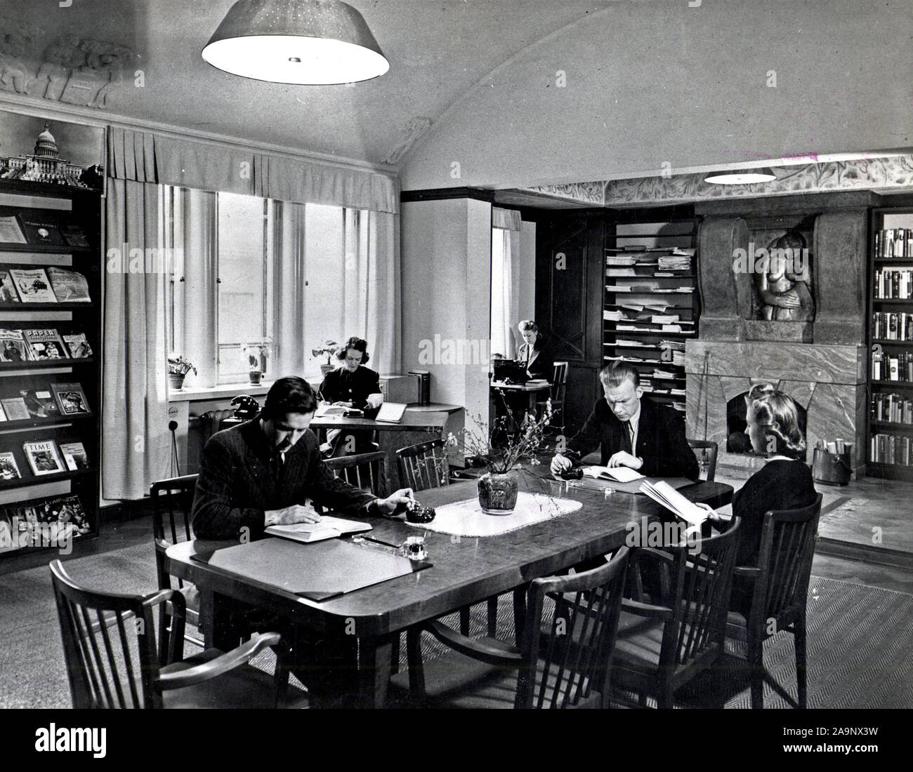 Originale Bildunterschrift: Die US-Bibliothek in Helsinki wurde Mai 1946 eröffnet. Im September 1949 die Zahl der registrierten Kreditnehmer, die zum ersten Mal die 6.000 Mark. Stockfoto