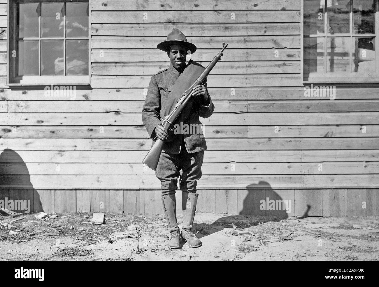WW ich Fotos - Farbig/Afrikanische amerikanische Truppen - Farbige Mitglied der Telefon und Fernschreiber Bataillon im Camp Upton, Long Island Ca. 1918 Stockfoto