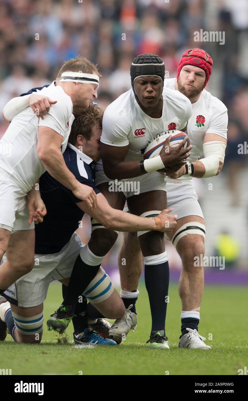 Twickenham, Vereinigtes Königreich. [L - R] Dylan HARTLEY, Maro ITOJI und James Haskell, kombinieren die Kugel zu fahren, sechs Nationen International Rugby, Calcutta Cup Spiel, England gegen Schottland, RFU-Stadion, Twickenham, England, Samstag, 11.03.2017. [Pflichtfeld Kredit; Peter Spurrier/Intersport - Bilder] Stockfoto