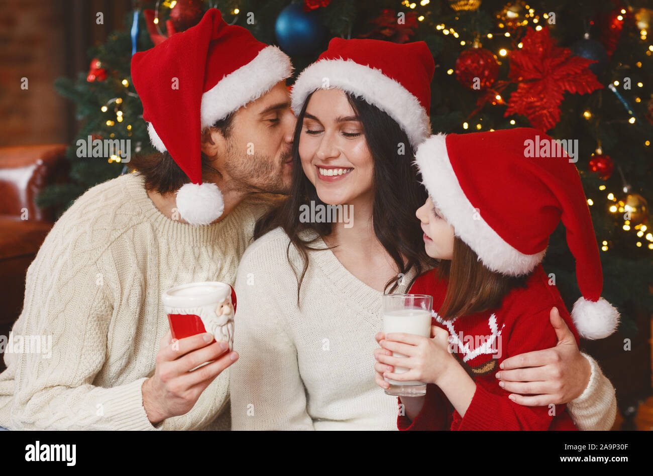 Portrait von Schöne familiäre Bindung an Heiligabend Stockfoto