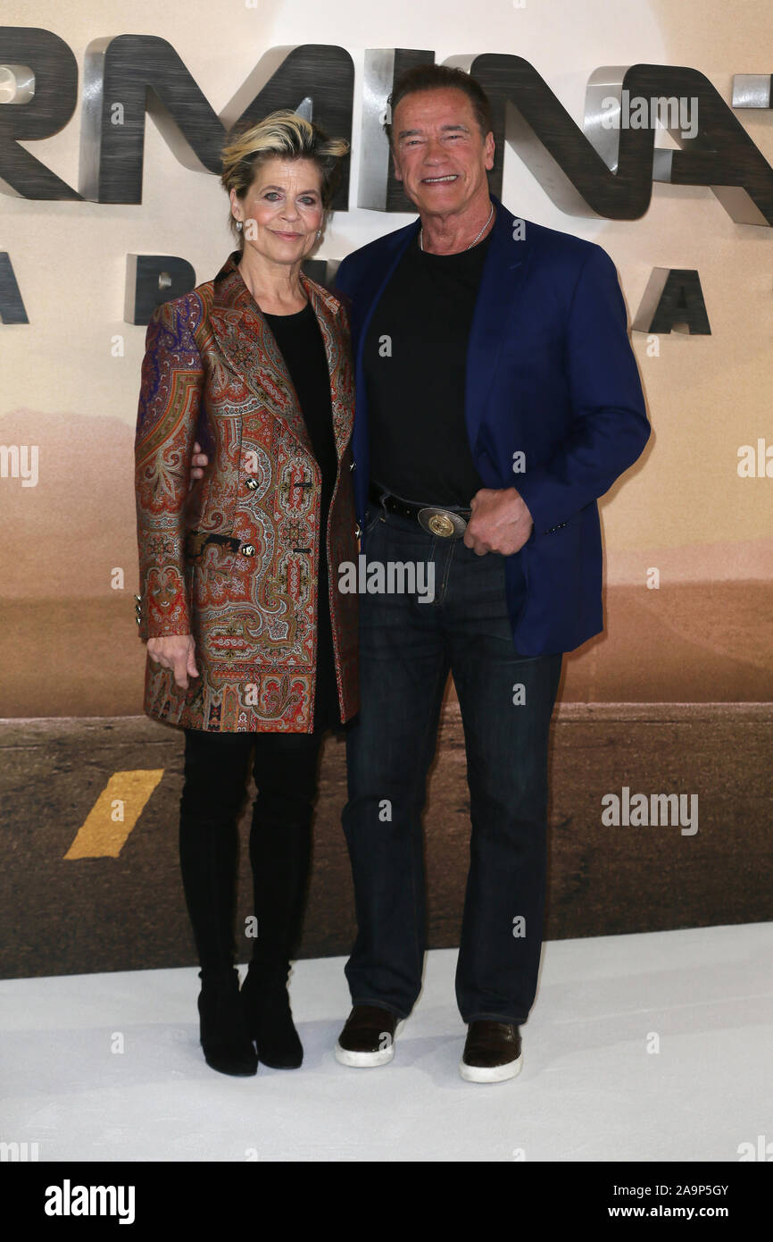 Terminator: dunkles Schicksal Photocall gehalten im Mandarin Oriental Hotel, Knightsbridge mit: Arnold Schwarzenegger, Linda Hamilton, Wo: London, Vereinigtes Königreich, wenn: 17 Okt 2019 Credit: Mario Mitsis/WENN.com Stockfoto