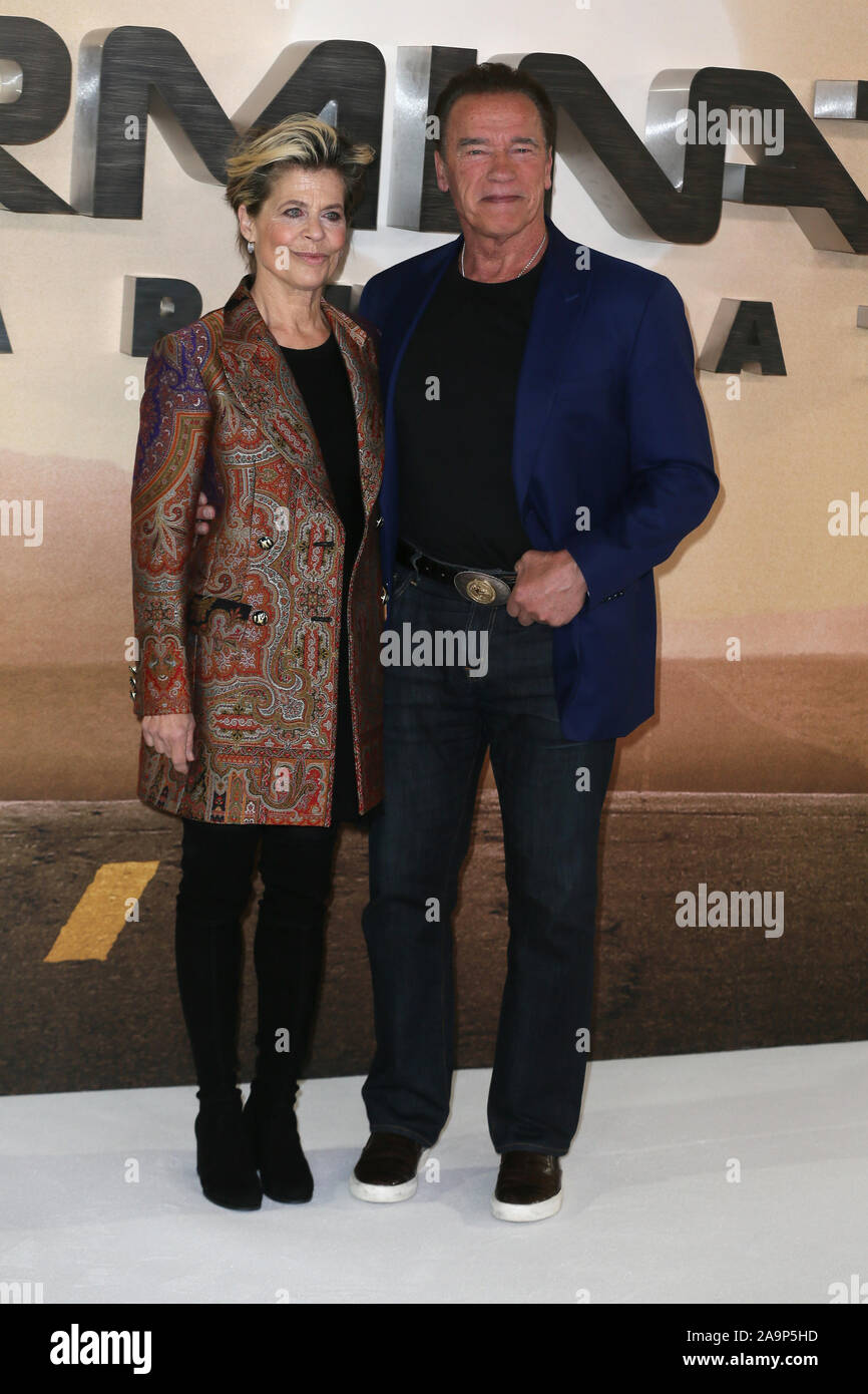 Terminator: dunkles Schicksal Photocall gehalten im Mandarin Oriental Hotel, Knightsbridge mit: Arnold Schwarzenegger, Linda Hamilton, Wo: London, Vereinigtes Königreich, wenn: 17 Okt 2019 Credit: Mario Mitsis/WENN.com Stockfoto
