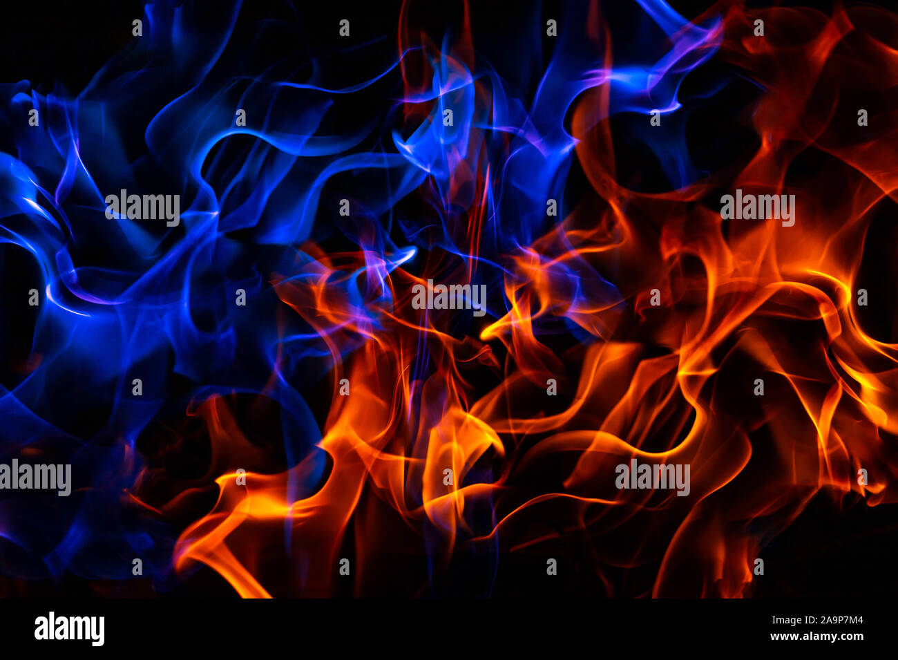 Blaues Feuer Stockfotos Und Bilder Kaufen Alamy