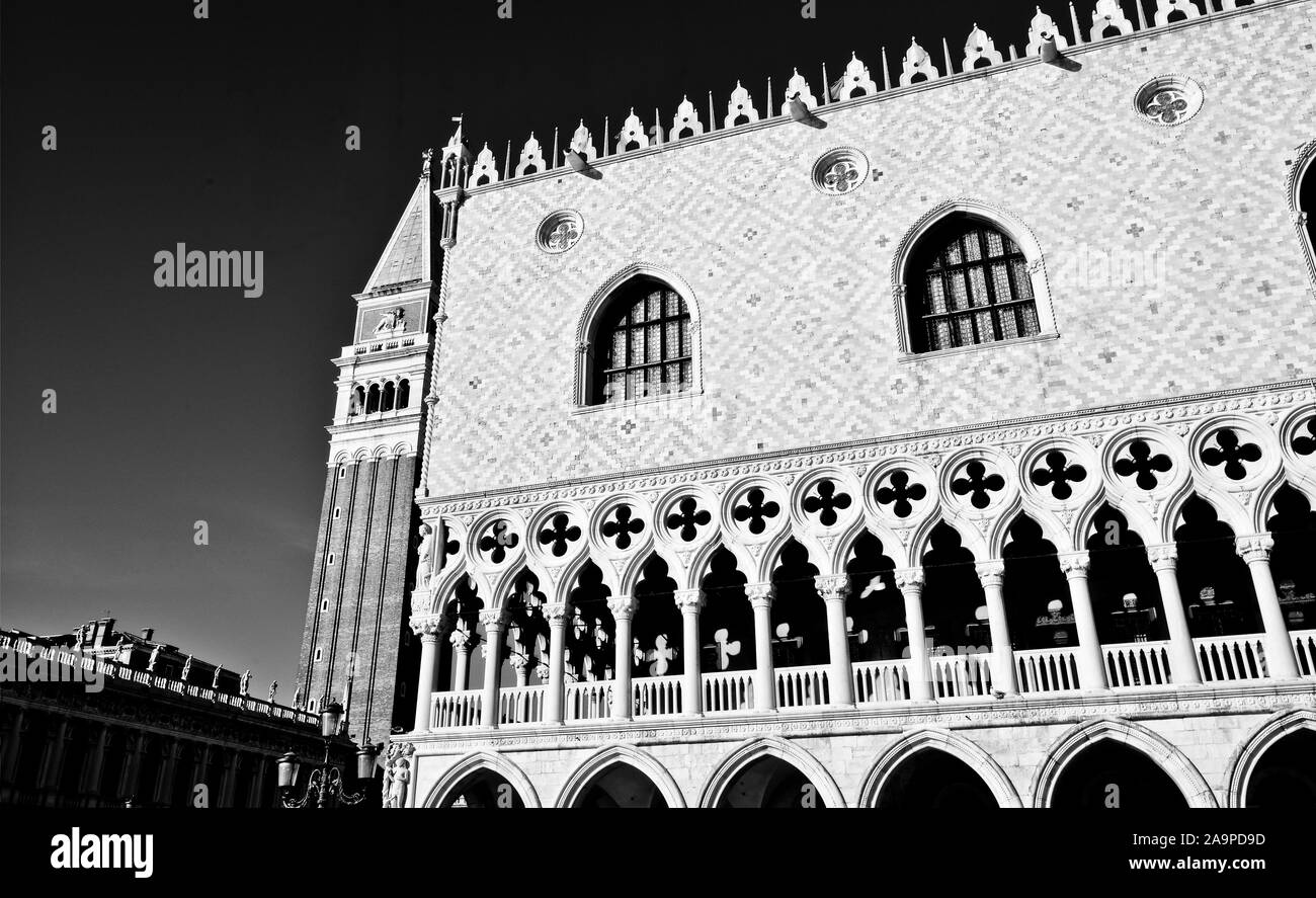 Wanderung durch das schöne Venedig Stockfoto