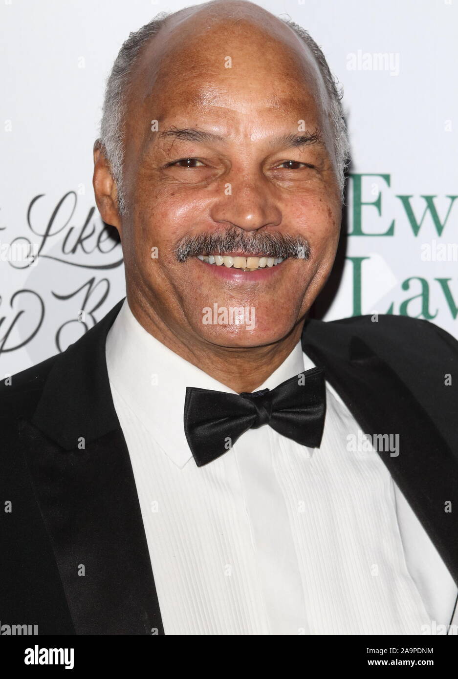 London, Großbritannien. 16 Nov, 2019. John Conteh nimmt an den Caudwell Kinder Schweben wie ein Schmetterling Kugel am Grosvenor House in London. Credit: SOPA Images Limited/Alamy leben Nachrichten Stockfoto