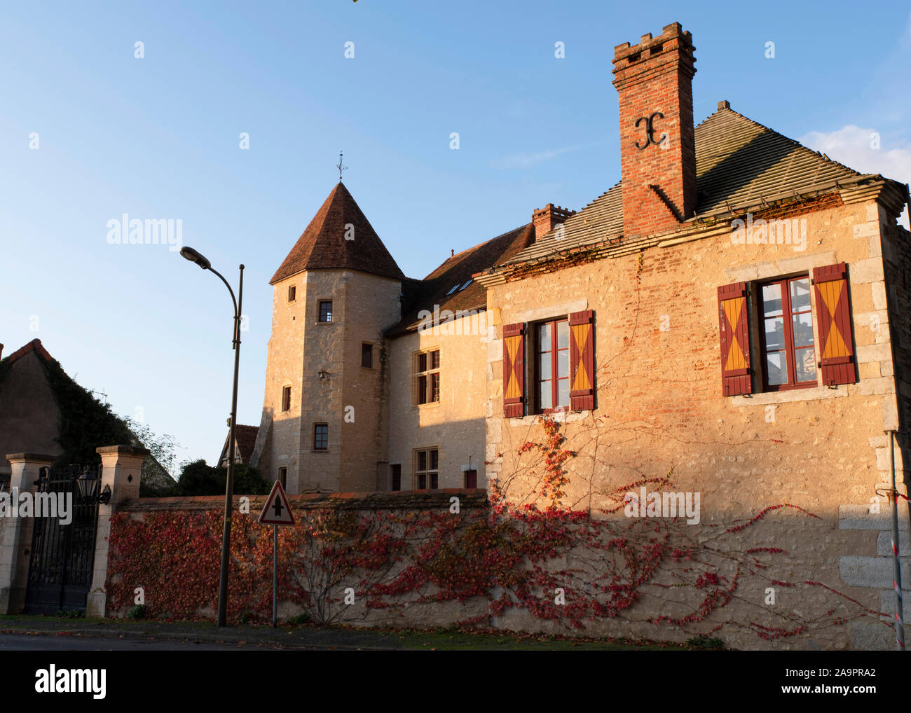 Alten, typischen Haus Burgund in Frankreich Stockfoto