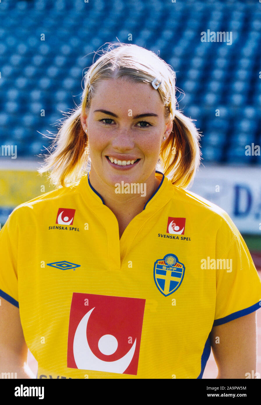 Hanna Marklund schwedische weiblichen footballer Umeå IK, heute arbeitet sie als Experte für das schwedische Fernsehen stand männlichen und weiblichen Fußball Stockfoto