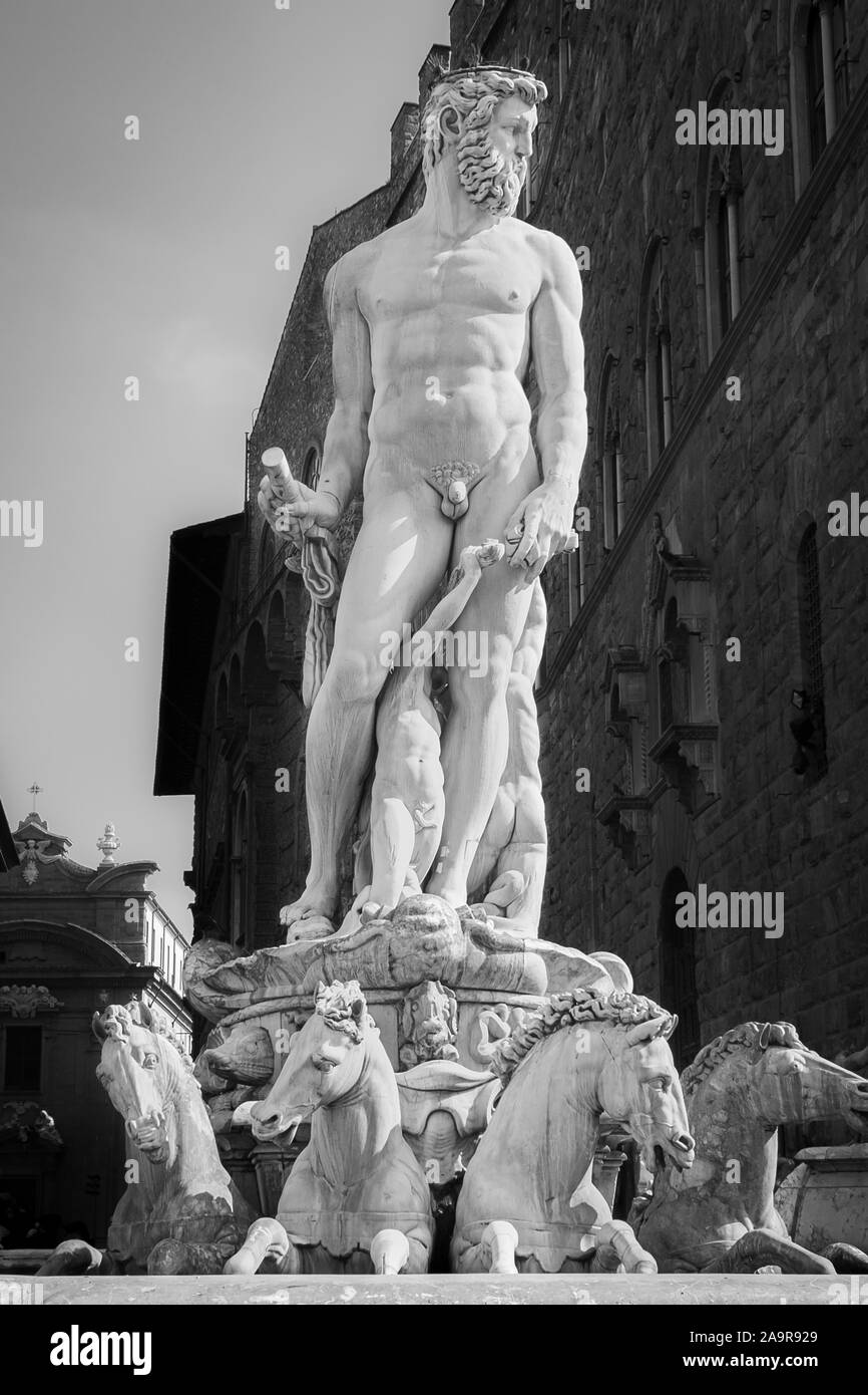 Schwarz und weiß Detail des Brunnens von Neptun, von Bartolomeo Ammannati in rund 1560 geformt und in Florenz, Italien, haltbar gemacht Stockfoto