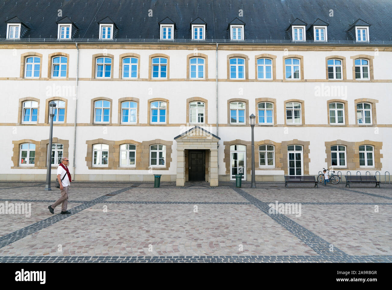 Die Stadt Luxemburg/Luxemburg - 10. August, 2019: Detailansicht der Justiz-Gebäude in Luxemburg Stadt Stockfoto