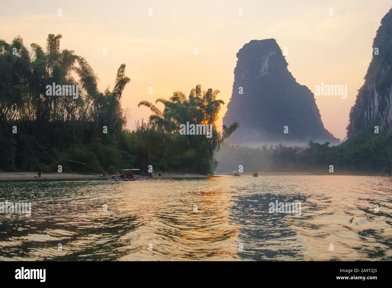 Bambusfloss Auf Li Fluss Stockfotos Bambusfloss Auf Li Fluss