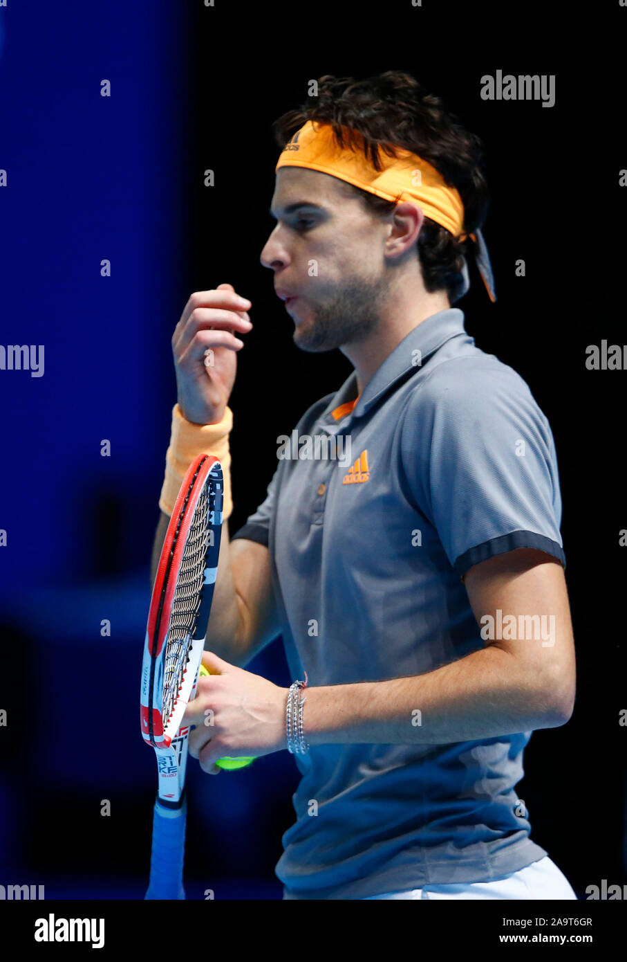 LONDON, VEREINIGTES KÖNIGREICH. NOVEMBER 17 Dominic Thiem (AUT) während in der Tätigkeit während Singles Championship Finale Dominic Thiem (AUT) gegen Stefanos Tsitsipas (GRE) International Tennis - Nitto ATP World Tour Finals Tag 8 - Dienstag, 17. November 2019 - O2 Arena - London Credit: Aktion Foto Sport/Alamy leben Nachrichten Stockfoto