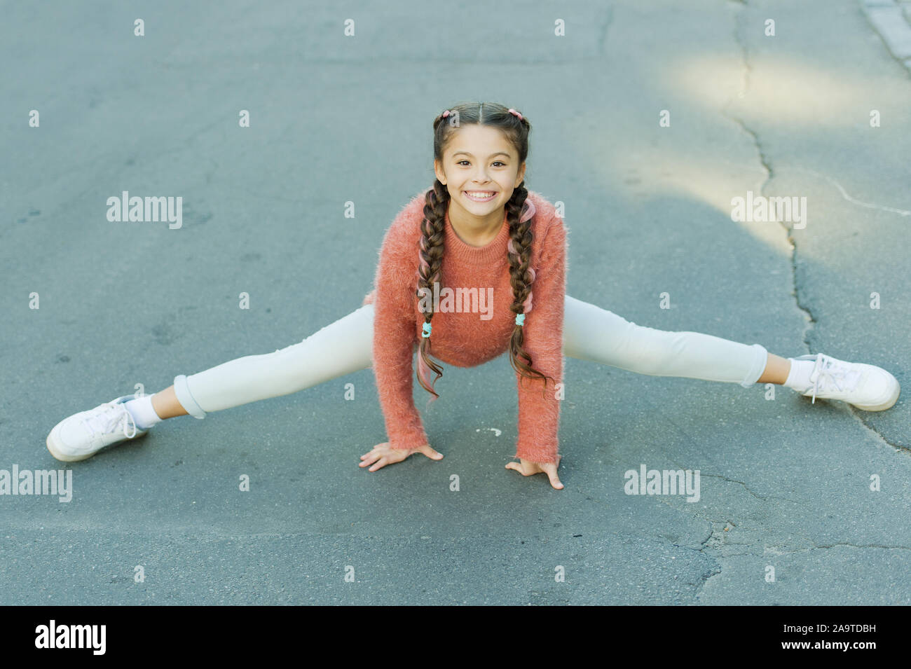 Yoga Fur Anfanger Stockfotos Und Bilder Kaufen Alamy