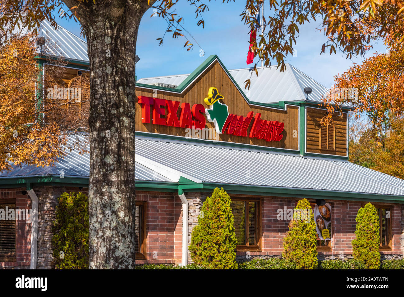 Texas Roadhouse ist ein amerikanisches Steakhouse Restaurant Kette für seine Hand bekannt - schnitten Steaks, und seine geröstete Erdnüsse in der Schale auf jeden Tisch. (USA) Stockfoto