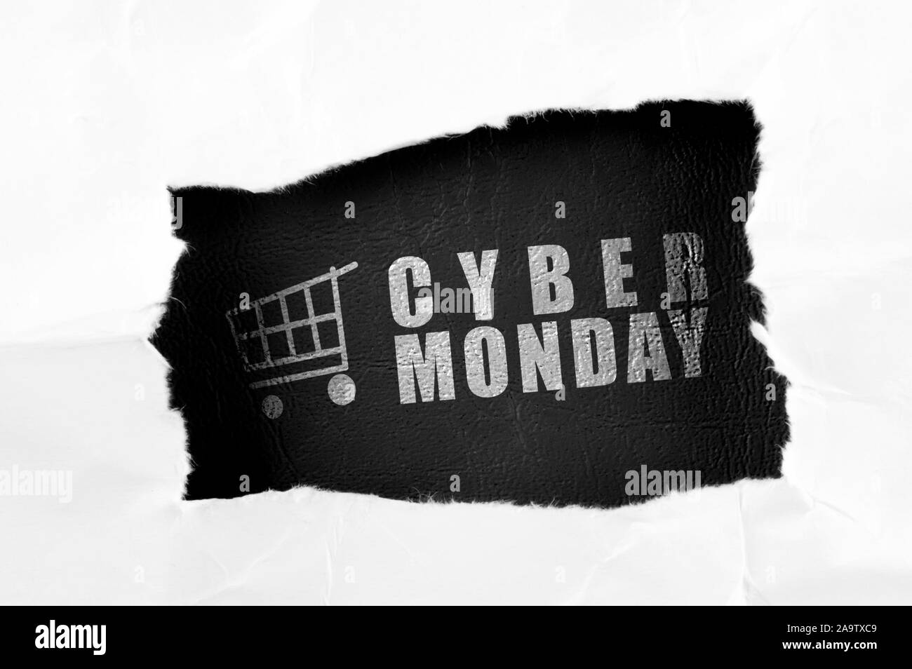 Ein Riss, der Cyber Monday im Text. Cyber Monday Konzept Stockfoto