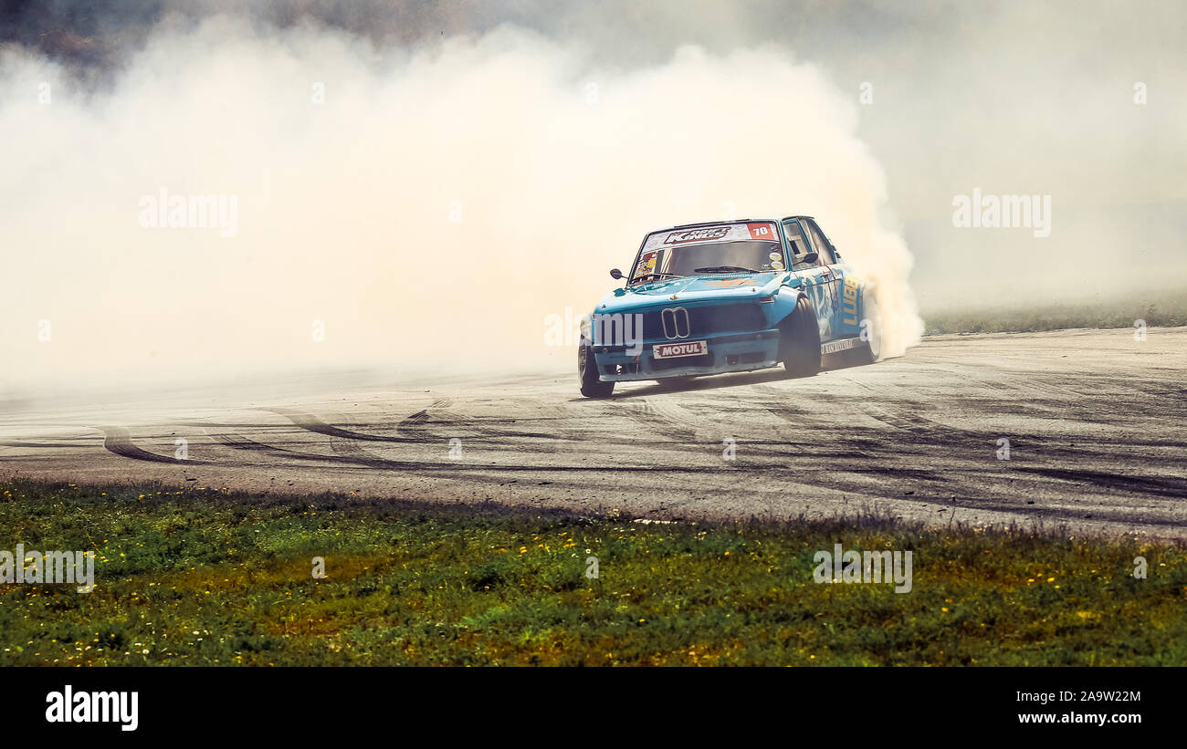Oschersleben, Deutschland, 30. August 2019: Deutsche Rennfahrer Philip Jage auf BMW E 2002 Touring während der Drift Kings Stockfoto