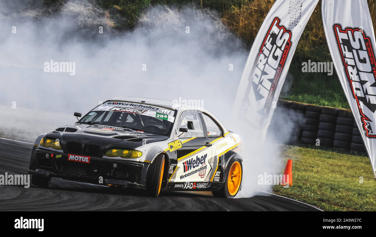 Oschersleben, Deutschland, 30. August 2019: Rennfahrer Maxi Grimm ein BMW E46 M3 in Oschersleben während der Drift Kings International Serie fahren. Stockfoto