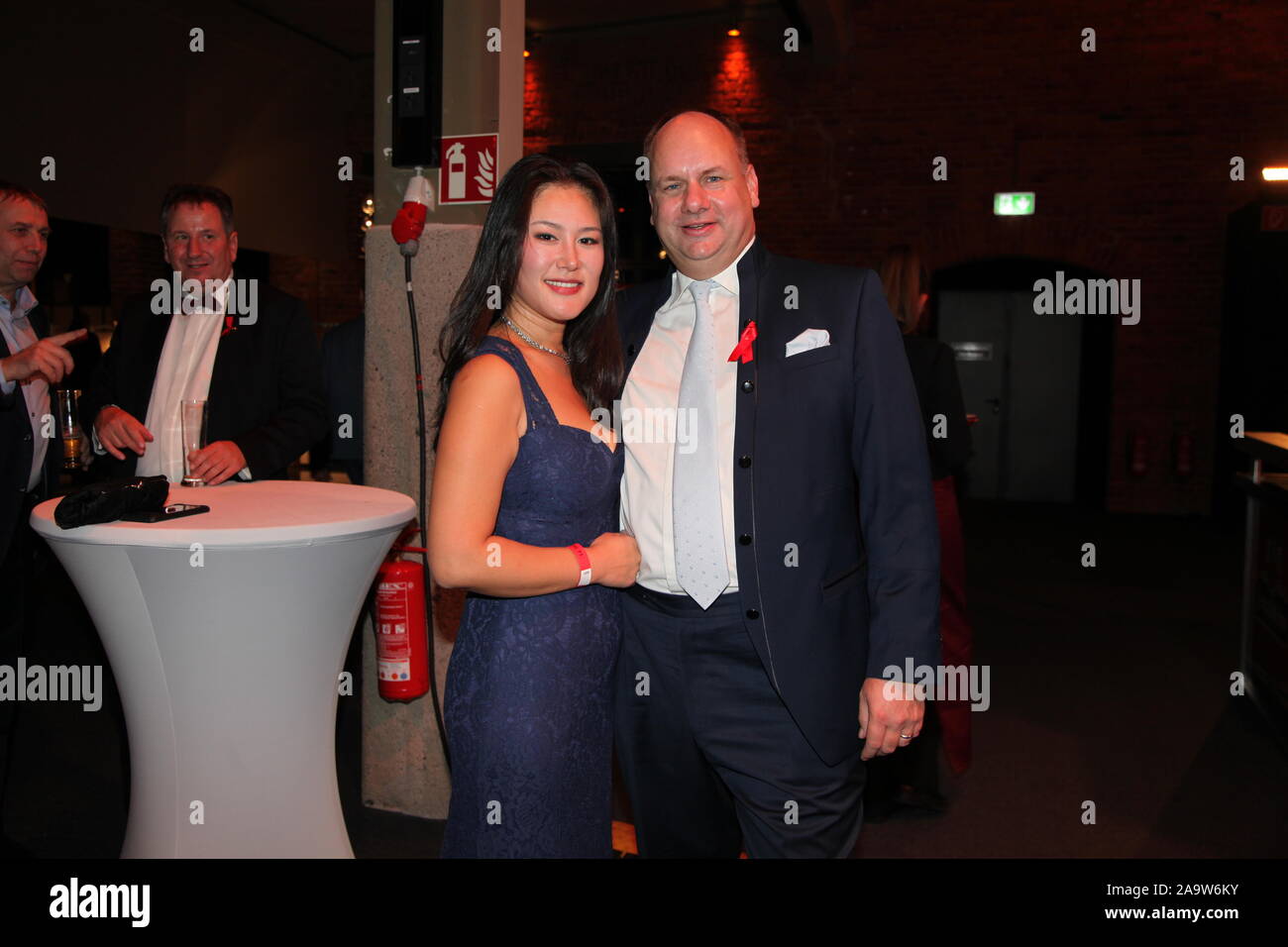 OB Dirk Hilbert mit Ehefrau Su Yeon Hilbert bei der 14. Hoffe Gala 2019 im Schauspielhaus. Dresden, 16.11.2019 Stockfoto
