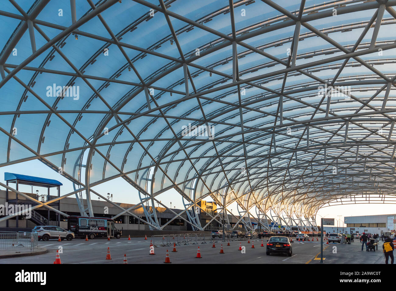 Sonnenaufgang in Atlanta International Airport Domestic Terminal Nord in Atlanta, Georgia. (USA) Stockfoto