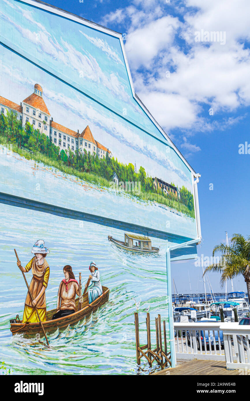 Florida Charlotte County, Punta Gorda, Fisherman's, Men's Village Waterfront Mall, Resort & Marina, Peace River, Charlotte Harbor, Hafen, Wandgemälde, Kunst, FL100322 Stockfoto