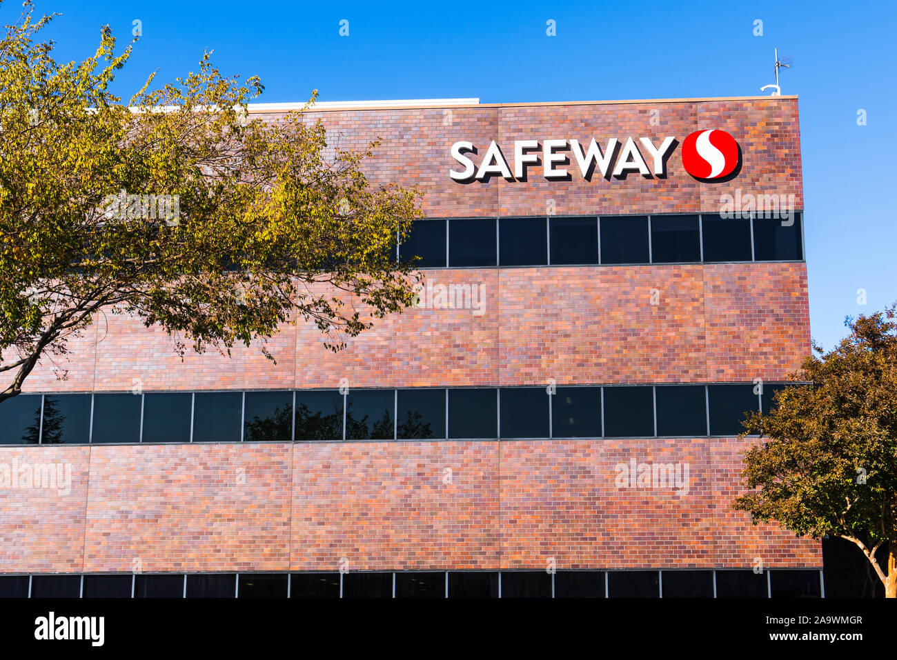 15.November 2019 Pleasanton/CA/USA - Safeway Northern California Corporate Headquarters in San Francisco Bay Area; Safeway ist eine US-amerikanische sup Stockfoto