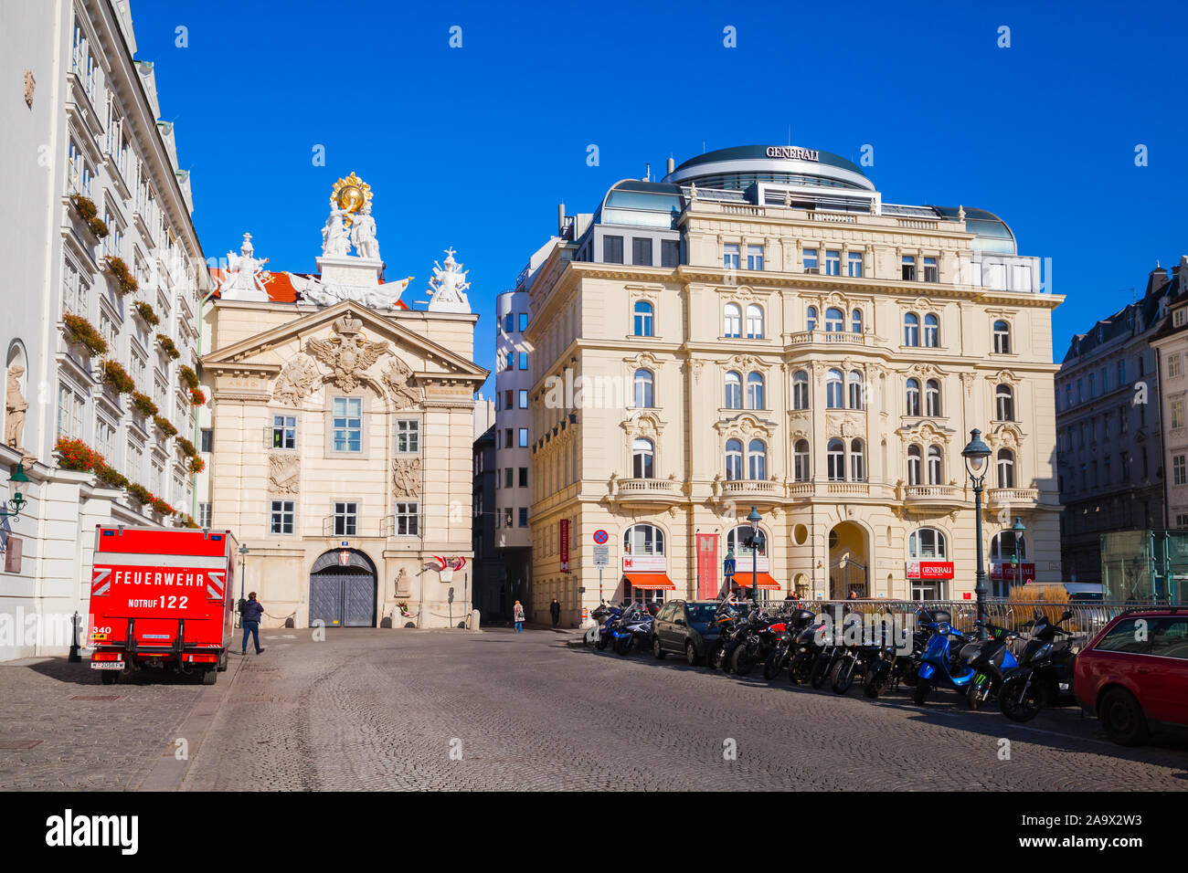 Wien, Österreich - 2 November, 2015: Am Hof Platz Blick auf die Straße, es ist ein historisch bedeutender Platz in Wien, in der Innenstadt, gewöhnliche Stockfoto