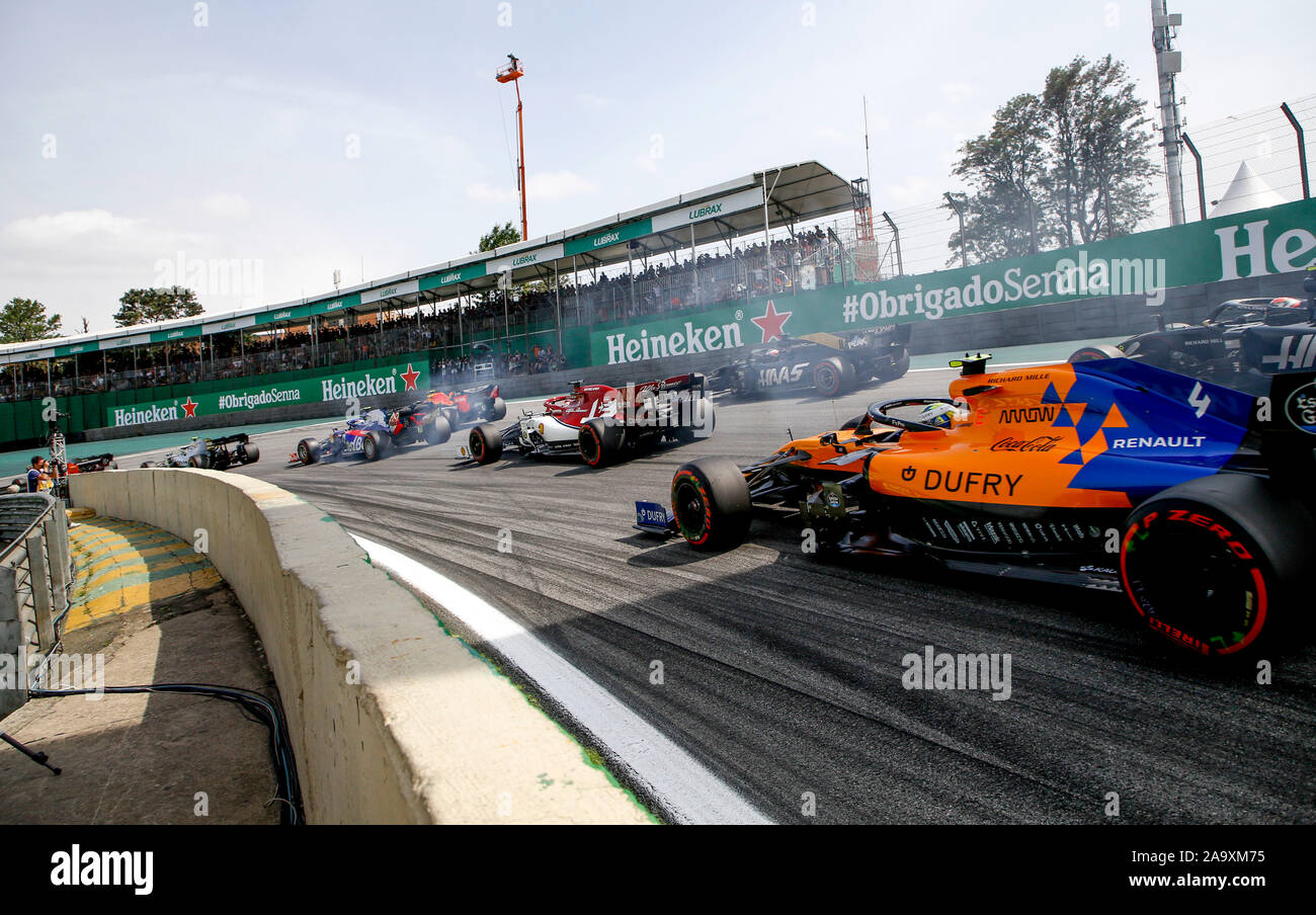 Motorsport: FIA Formel Eins-Weltmeisterschaft 2019, Grand Prix von Brasilien, #7 Kimi Räikkönen (FIN, Alfa Romeo Racing), #4 Lando Norris (GBR, McLaren F1 Team), | Verwendung weltweit Stockfoto