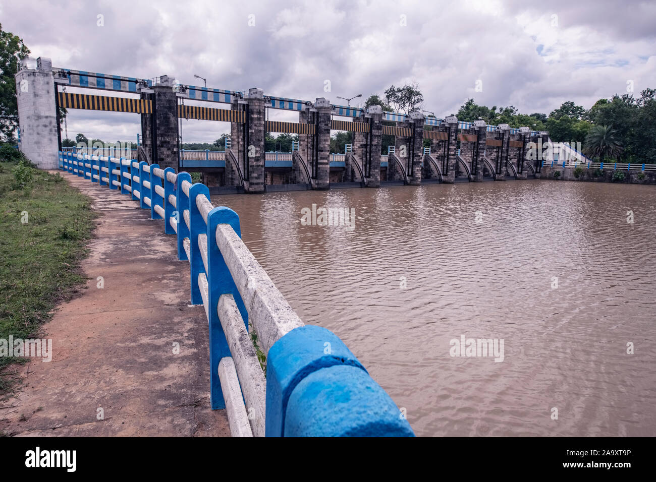 Landschaft, Wasser, Fluss, Reserviour Tarapheni Kangsavati, Belpahari, Jhargram, West Bengal, Indien. Stockfoto