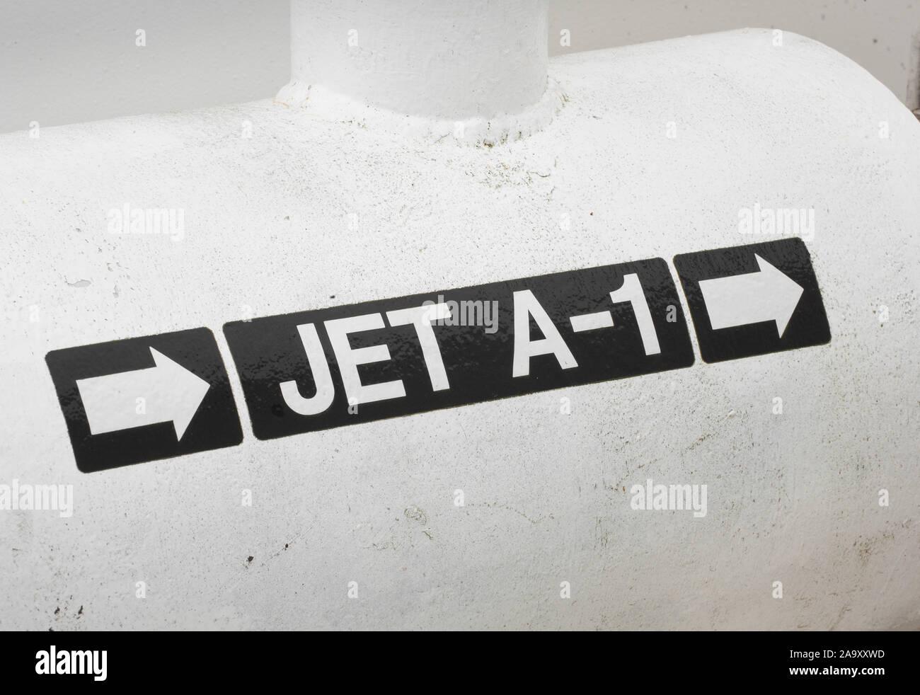 Jet Fuel tank mit Jet A-1 Plakat Stockfoto