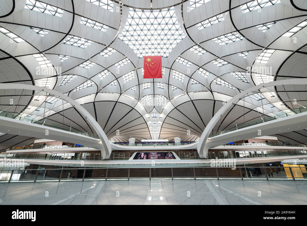 Peking, China - November 4, 2019. Innenraum der größte Flughafen der Welt, der daxing International Airport. Stockfoto
